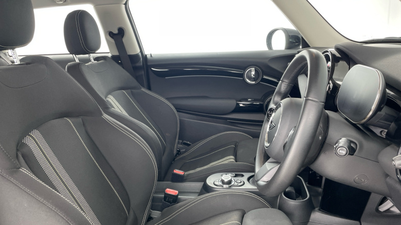 MINI Hatchback 135kW Cooper S Level 1 33kWh 3dr Auto Electric Hatchback